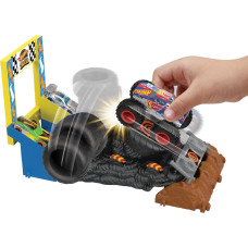 Mattel Hot Wheels Monster Trucks Arena World: Entry Challenge - Race Ace's Tire Smash Race, Track (includes 2 toy cars)